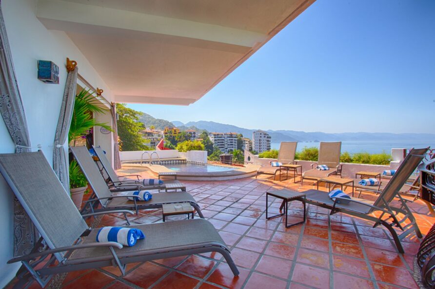 Villa Marbella; Luxurious Oceanview With Infinity Pool And Full Staff