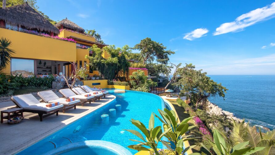 Villa Mandarinas: Luxury and Privacy in Puerto Vallarta