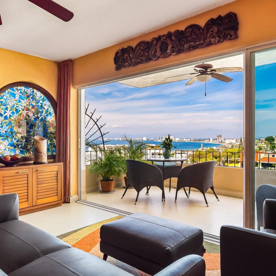 Vista Mar; Stunning 2-Bed Condo With Ocean Views